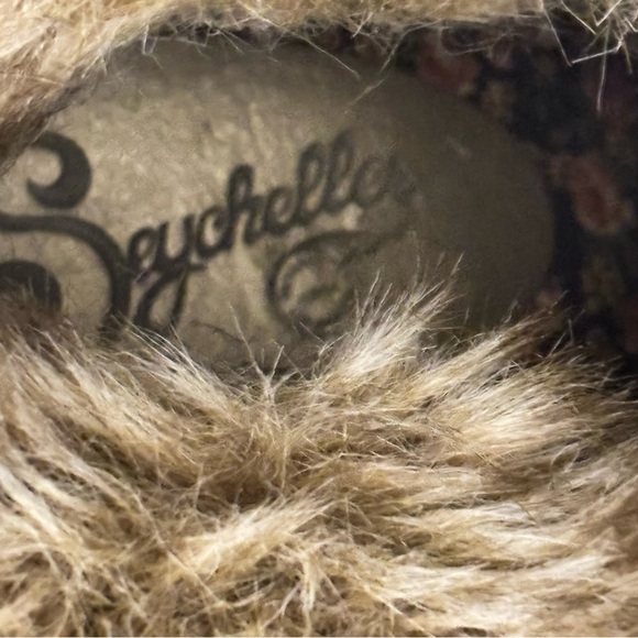 Seychelles Crypt SAND TAUPE SUEDE Studded Fur CUFF Boot Size 7.5 - Picture 8 of 10